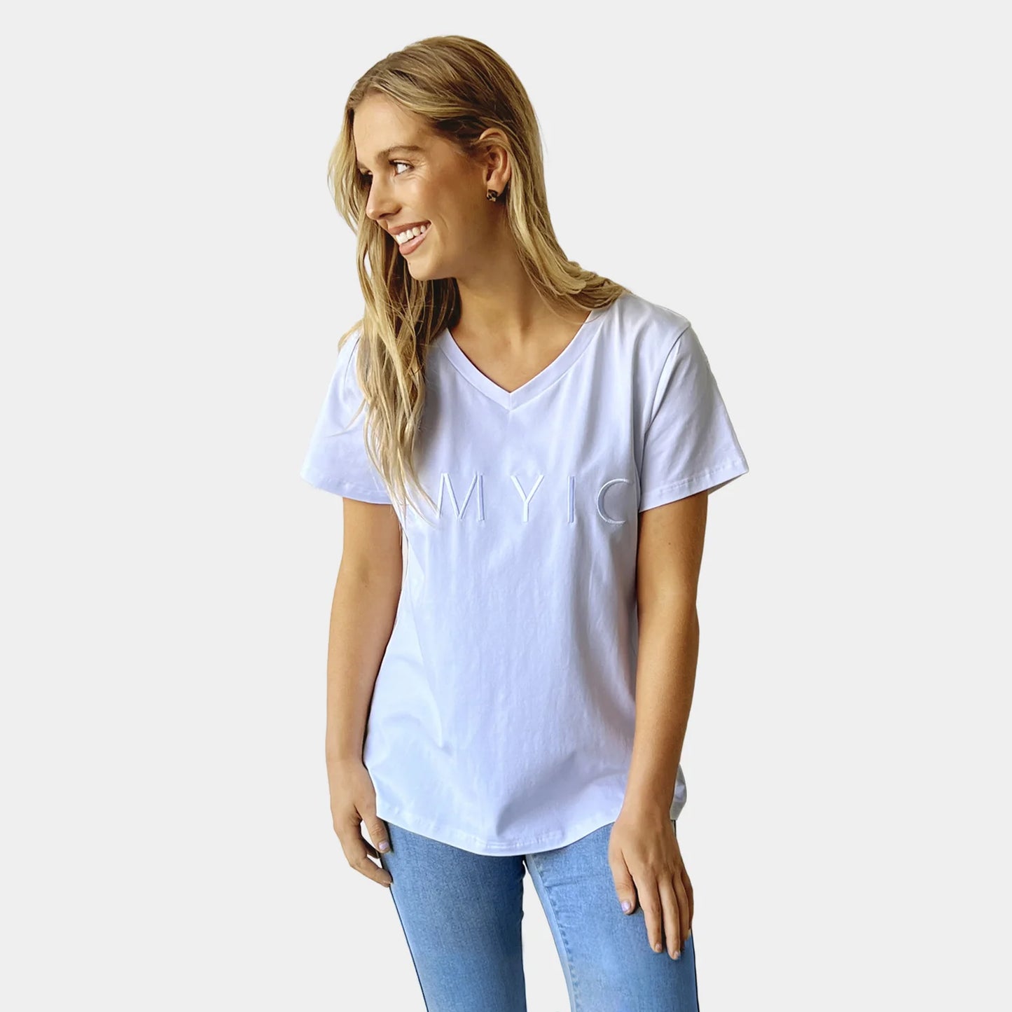 AMYIC V NECK TEE