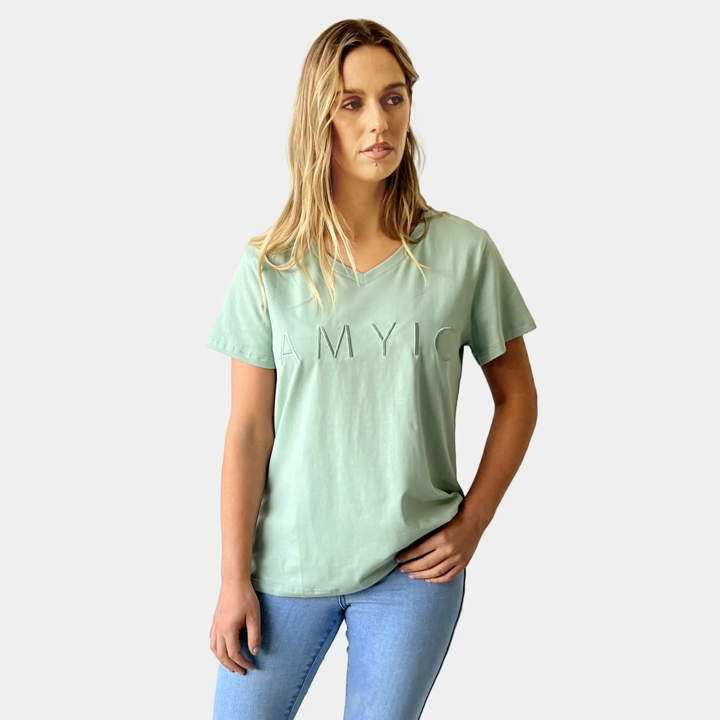 SAGE V-NECK TEE