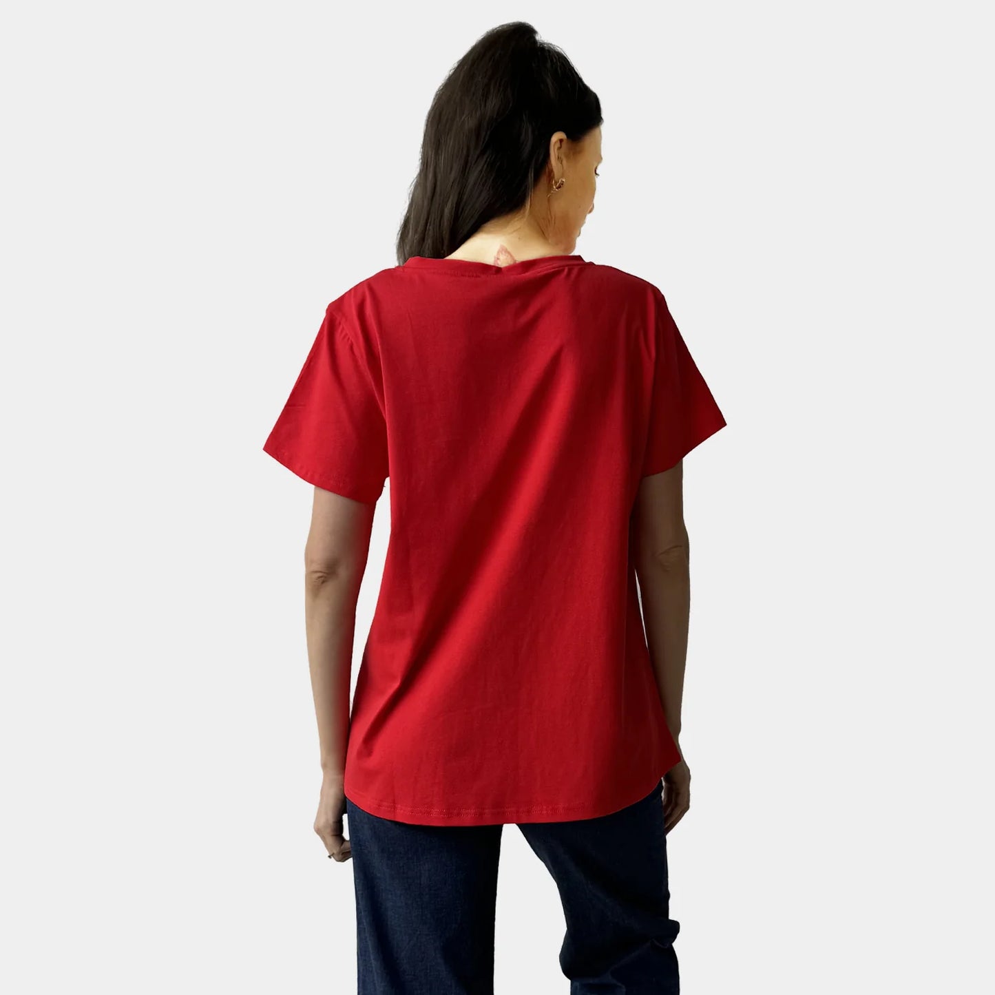 RED AMYIC V-NECK TEE