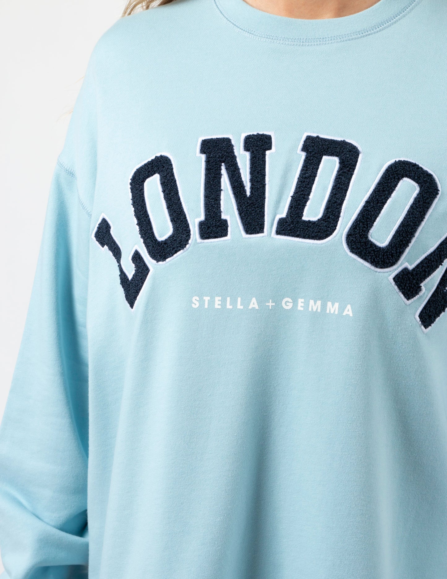 SKY LONDON SUNDAY SWEATER